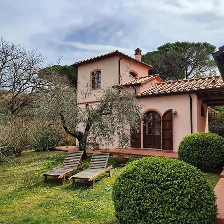 Farm stay Agriturismo Podere Santa Rita Montescudaio