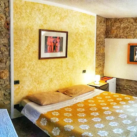 Agriturismo Podere Santa Rita *